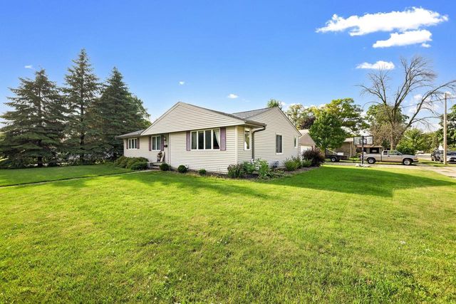 412 E 19TH STREET, Kaukauna, WI 54130