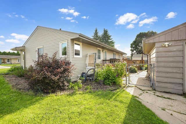 412 E 19TH STREET, Kaukauna, WI 54130
