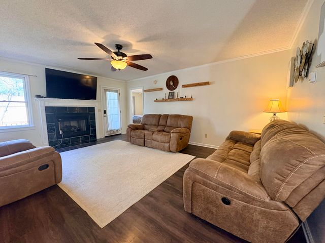 250 Dixieland Trail, Batesburg-leesville, SC 29070