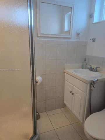 2733 Washington St, Hollywood, FL 33020