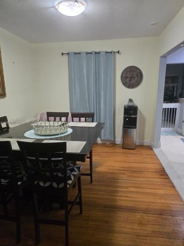 2733 Washington St, Hollywood, FL 33020