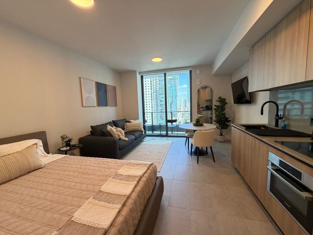 121 NE 5th Street 2309, Miami, FL 33132