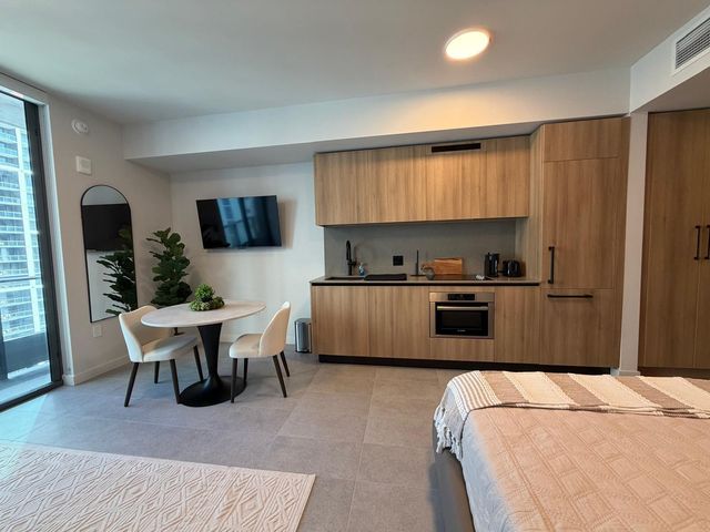 121 NE 5th Street 2309, Miami, FL 33132