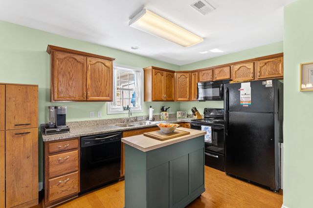 809 CARSON CIR, Grottoes, VA 24441