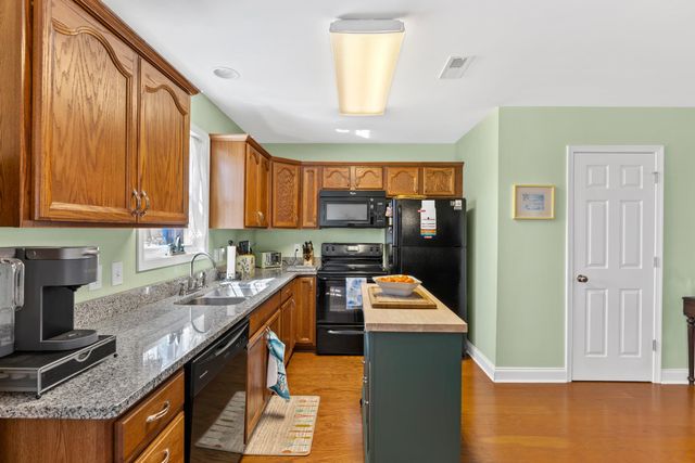 809 CARSON CIR, Grottoes, VA 24441