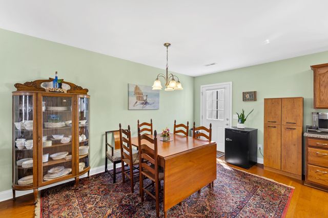 809 CARSON CIR, Grottoes, VA 24441