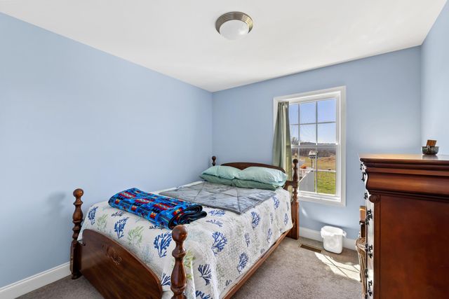 809 CARSON CIR, Grottoes, VA 24441