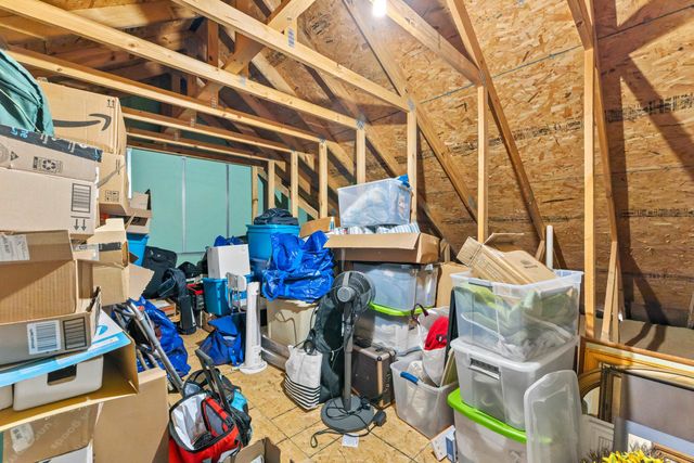 809 CARSON CIR, Grottoes, VA 24441