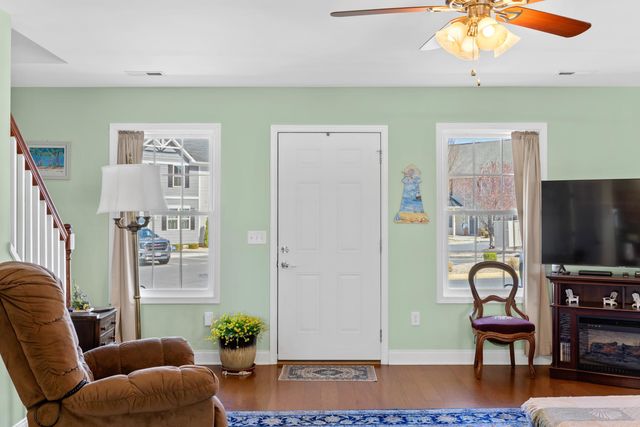 809 CARSON CIR, Grottoes, VA 24441