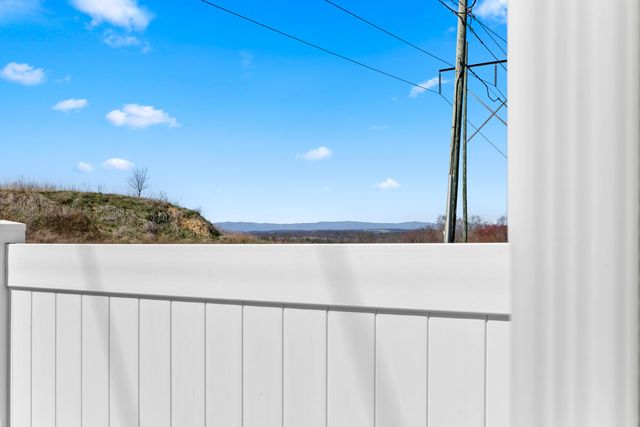 809 CARSON CIR, Grottoes, VA 24441