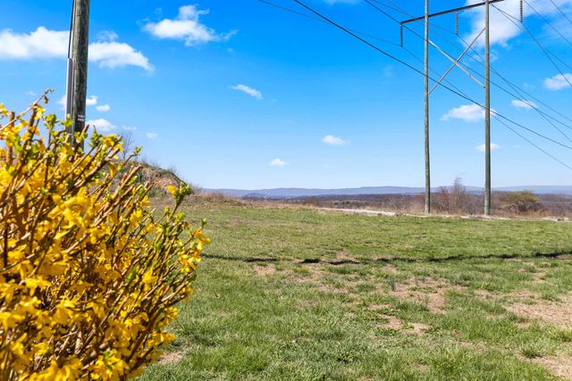 809 CARSON CIR, Grottoes, VA 24441