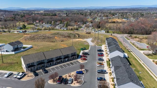 809 CARSON CIR, Grottoes, VA 24441