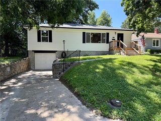 1814 Manchester Road, St Joseph, MO 64505