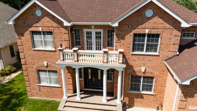6802 Revere Court, Gurnee, IL 60031