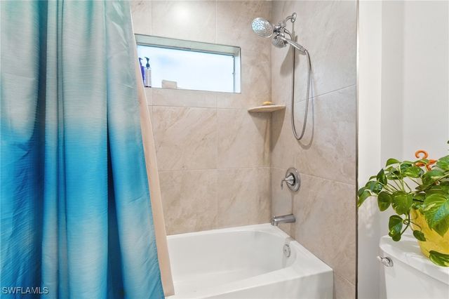 176 Venus Cay, Naples, FL 34114