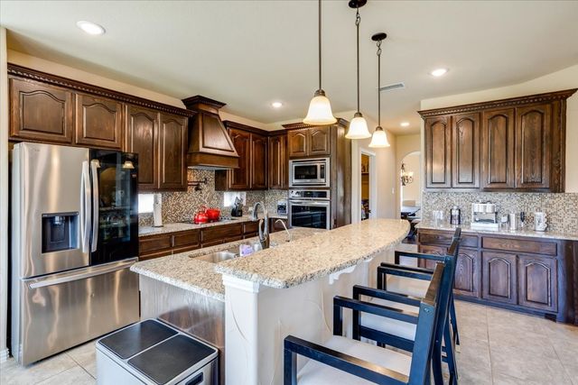 303 Fountain Creek Court, Ovilla, TX 75154