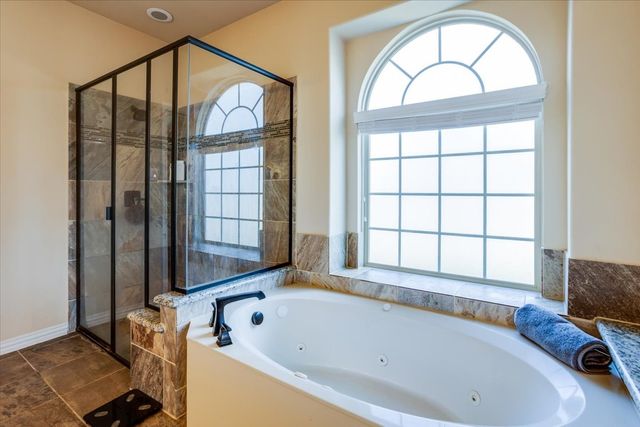 303 Fountain Creek Court, Ovilla, TX 75154