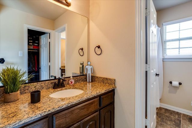 303 Fountain Creek Court, Ovilla, TX 75154