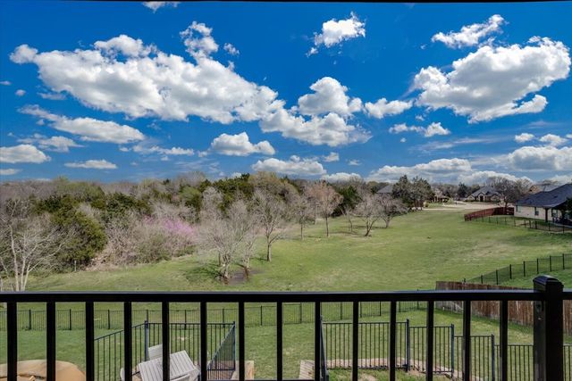 303 Fountain Creek Court, Ovilla, TX 75154