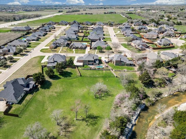 303 Fountain Creek Court, Ovilla, TX 75154