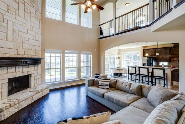 303 Fountain Creek Court, Ovilla, TX 75154