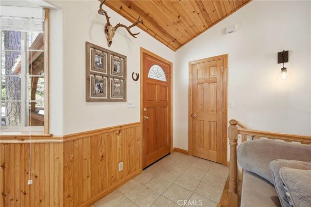 915 Brentwood Drive, Lake Arrowhead, CA 92352