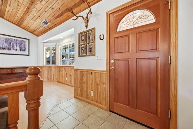 915 Brentwood Drive, Lake Arrowhead, CA 92352