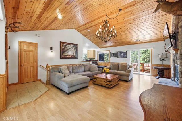 915 Brentwood Drive, Lake Arrowhead, CA 92352