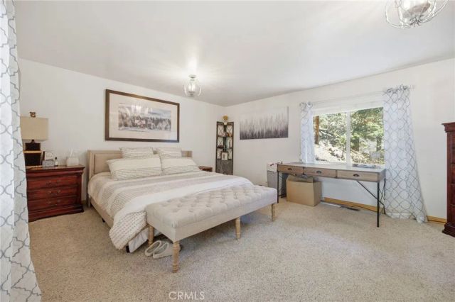 915 Brentwood Drive, Lake Arrowhead, CA 92352