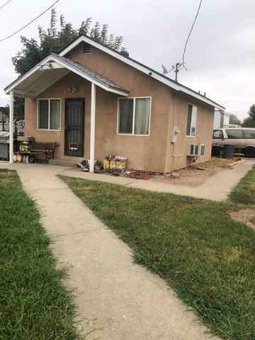 1313 S Stearns Rd, Oakdale, CA 95361