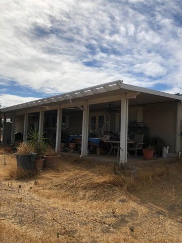 1313 S Stearns Rd, Oakdale, CA 95361