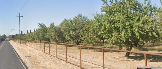 1313 S Stearns Rd, Oakdale, CA 95361