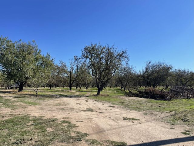 1313 S Stearns Rd, Oakdale, CA 95361