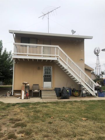 1313 S Stearns Rd, Oakdale, CA 95361