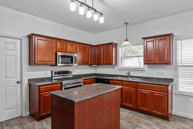 1404 Delia Chapa, Hutto, TX 78634