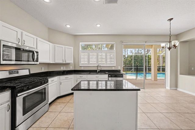6112 CEZANNE AVENUE, Lutz, FL 33558