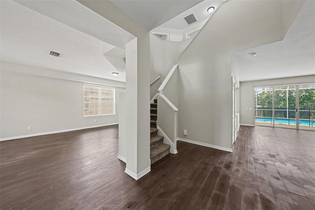 6112 CEZANNE AVENUE, Lutz, FL 33558