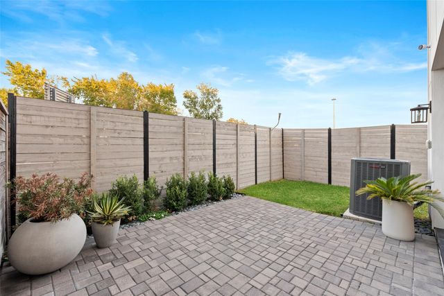 1719 Holman Street, Houston, TX 77004