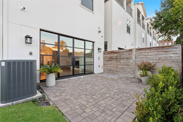 1719 Holman Street, Houston, TX 77004