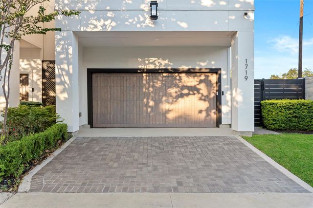 1719 Holman Street, Houston, TX 77004