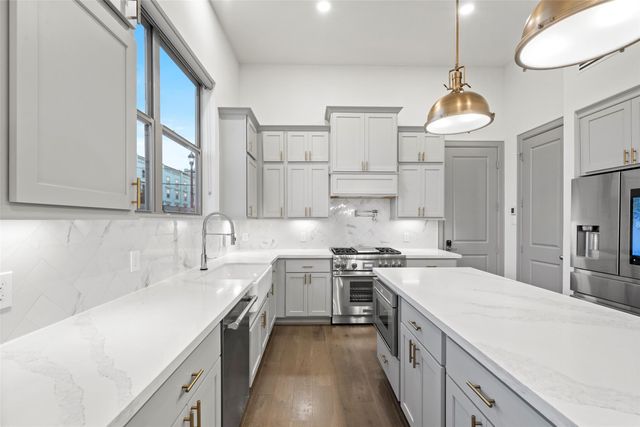 1719 Holman Street, Houston, TX 77004