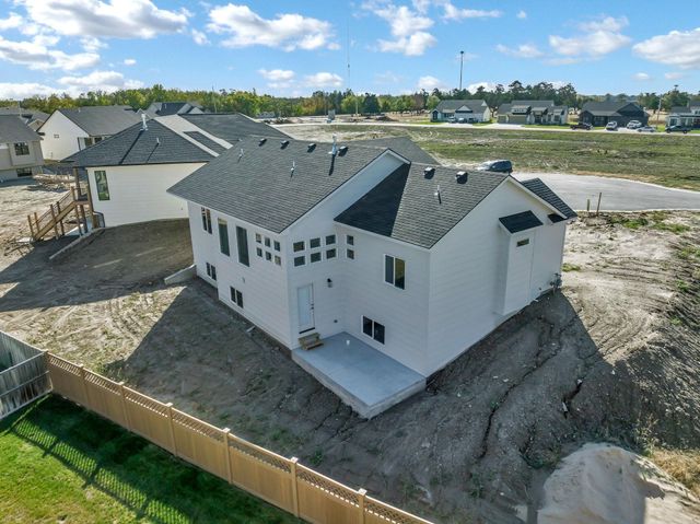 2928 E Burlington Circle, Park City, KS 67219