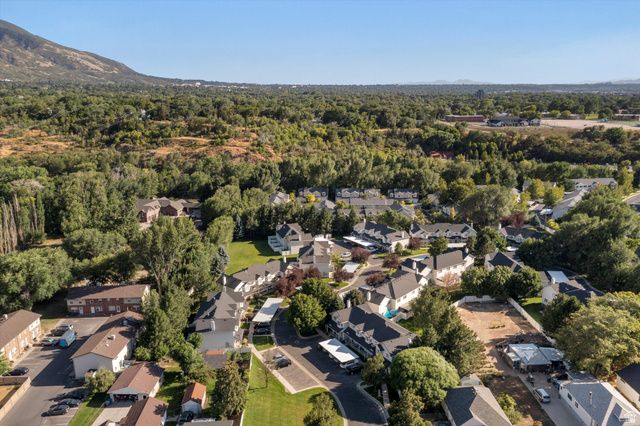 1027 E SARA LN, Ogden, UT 84404
