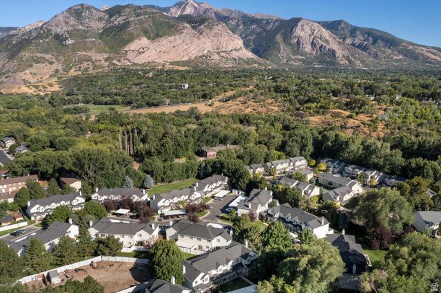 1027 E SARA LN, Ogden, UT 84404