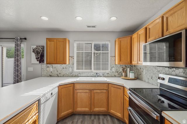 1027 E SARA LN, Ogden, UT 84404