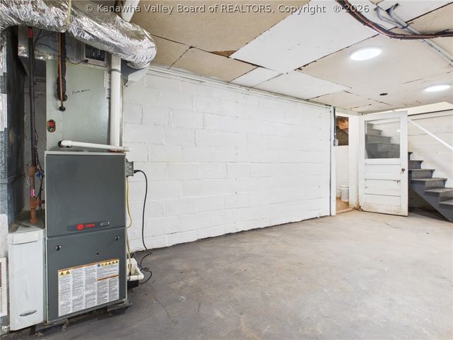1129 Grosscup Avenue, Dunbar, WV 25064
