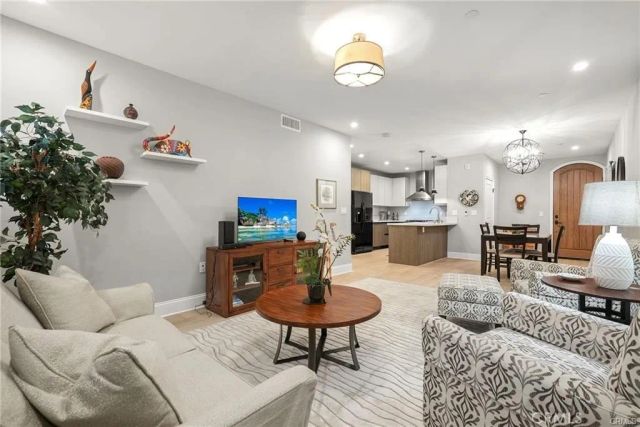 168 S Sierra Madre Boulevard 115, Pasadena, CA 91107