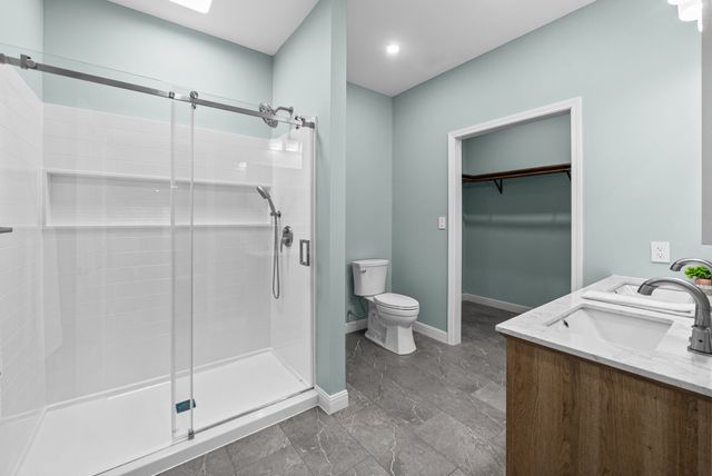 15 Locust Dr, Erin, TN 37061