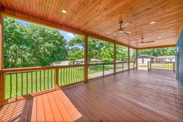 15 Locust Dr, Erin, TN 37061