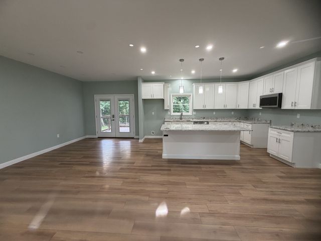 15 Locust Dr, Erin, TN 37061